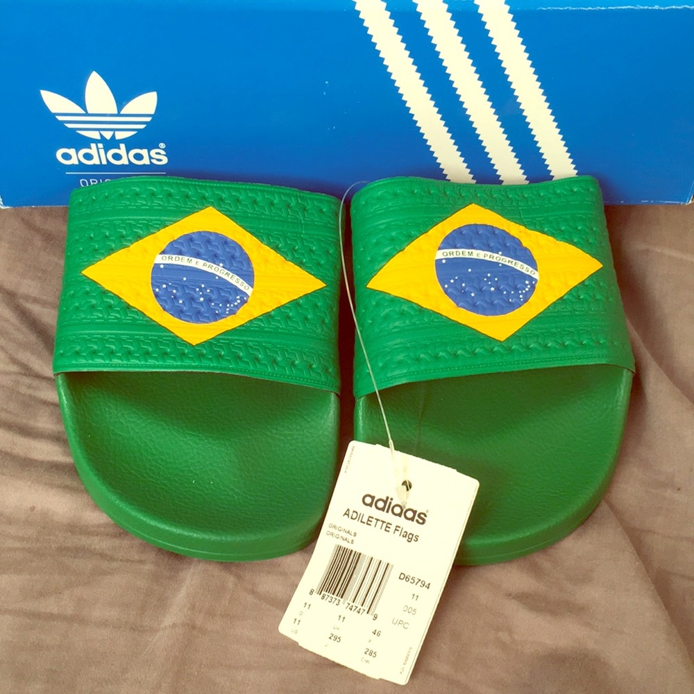 Adidas Eddie Huang - Pele- Brasíl Adilette Slides
